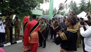Komandan Korem 032 Wirabaja, Serahkan 4 Unit Rumah Buat Pejuang Veteran