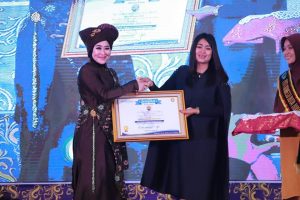 Lagi, Lisda Hendrajhoni Dinobatkan Sebagai Wanita Inspiratif Indonesia