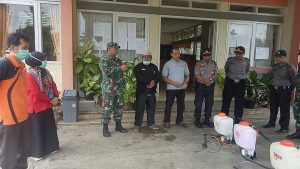 TNI/POLRI Bersama Forkopimca Payakumbuh, Lakukan Penyemprotan Disinfektan Massal