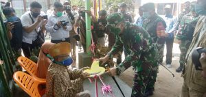 Brigjen TNI Arief Gajah Mada Serahkan RLH Kepada Veteran Dan Keluarga Kurang Mampu