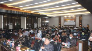 Penjelasan Hendrajoni Menyangkut Pembahasan Pelaksanaan APBD 2019 dan BPKP Pada Saat Rapat Paripurna Bersama DPRD
