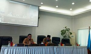 Bupati Pasbar H.Yulianto Vidcon Dengan Gubernur Sumbar Irwan Prayitno Bahas Kajian, Evaluasi,Tindakan Pengendalian, Proses Belajar di Era TNB-PAC