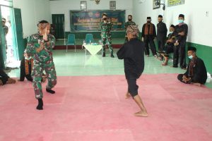 Kodim 0308 Pariaman Gelar Pencak Silat Tradisional dalam Menyambut Hari Juang TNI