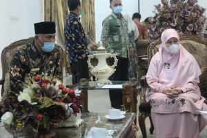 Gubernur Sumbar Awali Pendataan Keluarga Serentak 2021, Oleh BKKBN Provinsi Sumbar.