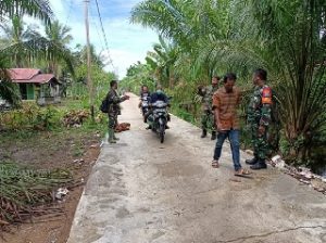 Warga Dusun Maju Jaya Sudah Mulai Menikmati Jalan Rabat Beton Hasil TMMD Ke-111 Kodim 1207/Pontianak