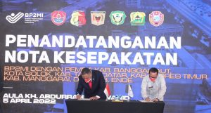 Lindungi Tenaga Kerja Tanah Datar, Bupati Tanah Datar Tandatangani BP2MI Bersama 5 Kepala Daerah di Indonesia