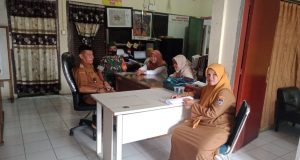 Tindaklanjuti Program Wali Kota Padang, Babinsa Simpang Haru Rakor Bersama Aparat Kelurahan