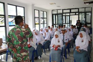Pelajar SMA/SMK Painan, Ikuti Penyuluhan Wawasan Kebangsaan Oleh Satgas TMMD.