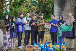 Mahasiswa Undhari Tergabung Di HmI Dharmasraya Berikan Bantuan Kepada Korban Kebakaran Sungai Rumbai Dan Gempa Cianjur