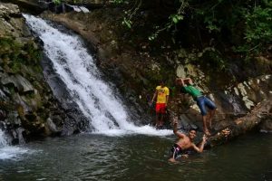 Air manca! wisata Alam tersembunyi di Nagari Rantau Simalenang Air Haji