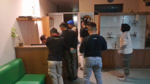 Satpol PP Padang Amankan Dua Wanita dan Tiga Pria Disalah Satu Homestay Jalan Nipah