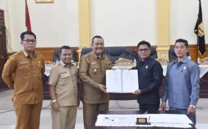 DPRD Kota Pariaman Setujui Ranperda Pertanggung-jawaban APBD Kota Pariaman TA 2022 Jadi Perda
