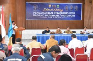 Genius Umar Hadiri Pengukuhan Pengurus PWI Padang Pariaman/Pariaman Masa Bakti 2021-2024