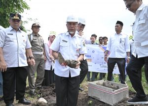 Memperluas Akses Pendidikan di Sumbar, Gubernur Mahyeldi Didampingi Kadis Barlius Letakkan Batu Pertama Pembangunan SMA 17 Padang