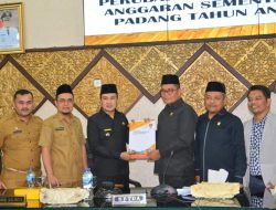 DPRD Kota Padang menggelar Rapat paripurna bahas tentang KUA- PPAS APBD 2023.