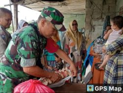 Peduli Pertumbuhan Anak Stunting, Babinsa Koramil 02/Padang Timur Berikan Bahan Makanan Tambahan