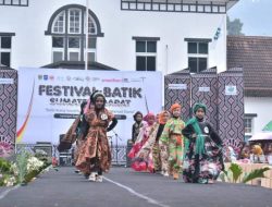 Festival Batik Sumatera Barat Hebohkan Sawahlunto