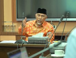 Gubernur Mahyeldi Janjikan Bonus Tambahan Bagi Para Pemain Jika Berhasil Memenangkan Laga Semi Final Porwil Sumatera XI Tahun 2023 Sore Ini