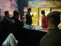 Diduga Langgar Perda, Satpol PP Padang Bersama Tim Gabungan Kembali Sita Puluhan Minol di Tempat Hiburan Malam