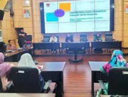 Andre Algamar membuka kegiatan Forum Satu Data Indonesia Tingkat Kota Padang