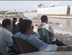 Pemko Pariaman Mulai Pengerjaan Kanal Penyelamatan Eks KRI Teluk Bone 511