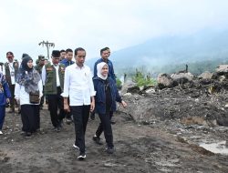 Presiden Jokowi Kunjungi Korban Bencana Agam