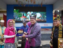 Tabuik Pariaman Meriahkan HUT TMII ke 50