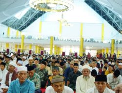 Bupati Dharmasraya Gelar Shalat Idul Fitri di Mesjid Agung Dharmasraya