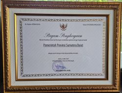 Sumatera Barat Raih Penghargaan Nasional sebagai Provinsi dengan Residu Data Pendidikan Terendah