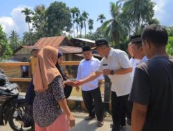 Turun langsung kelokasi bencana Welly Suhery Pastikan Penanganan Banjir Rao Selatan Tuntas