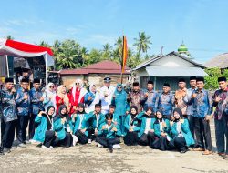 Gotong Royong Mahasiswa KKN dan Pemerintah Nagari di Pesisir Selatan